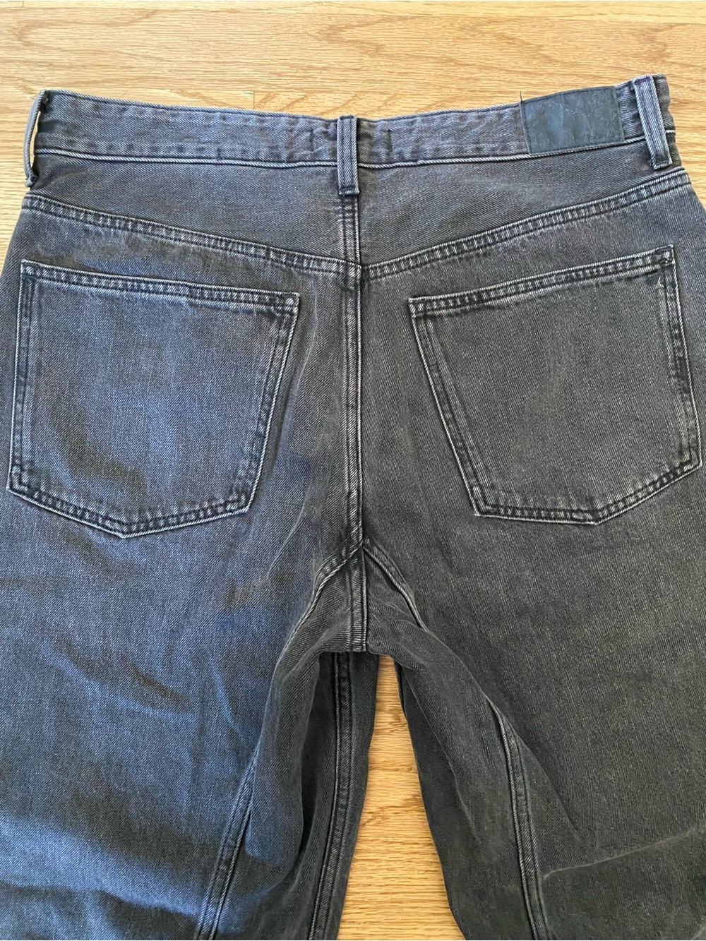 Madewell: Women’s- The Darted Barrel-Leg Jean - Picture 3 of 6